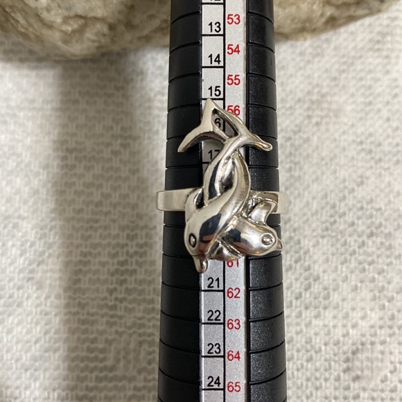 *SOLD*🆕Sterling Silver Dolphin Ring - Picture 8 of 11